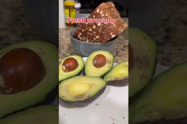 Whole grain avocado toast#avocado #Bread#Healthy breakfast #Healthy & quick breakfast #shotsvideo