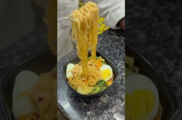 Ivlo varities of shawarma ma #foodiesrestaurant #luxuryyachtlife #foodie #food #restaurantreview