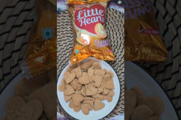 Homemade Little Hearts Biscuits | Wheat Flour Cookies #trendingshorts #telugushorts #viralshorts