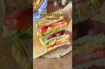 Smashed Chickpea Sandwich | High Protein Breakfast #healthysandwich #vegetarianbreakfast #shorts