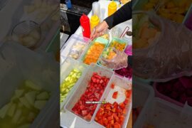 Sarapan Salad Buah Sehat Enak Banget! #salad #streetfood #shorts #shortvideo