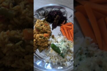 sundayvum veg ah pottu savadikirangalae..!!! #foodies #healthy #cooking#lunch #@ushaboominathan