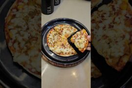 15 minute me banaye Cheesy Pizza #shorts #pizza #spiceupflavourskitchen