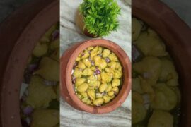 Pani puri ka healthy version, moong daal se bana#panipuri #recipe#tasty#foodie#shorts #snacks