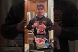 So tasty #yogurtbowl #recipe #healthy #highprotein #lowcalorie