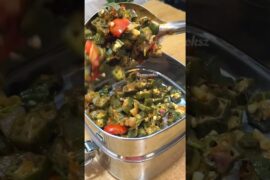 Lunch Recipe: Tomato bath n vendakkai poriyal chicken fry n fruit#shortsfeed #lunchideas #lunchbox