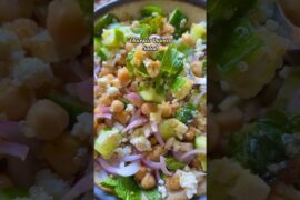 Mediterranean Chickpea Quinoa Salad | Healthy Summer Salad