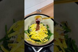 Spring Spinach Salad Recipe: Quick & Fresh