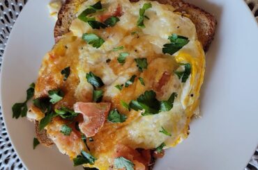 Quick & Easy Breakfast Egg Sandwich | Ready in 5 Minutes