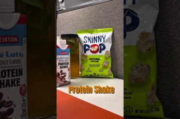 Quick snack ideas to keep handy (low carbs+under 500 calories =Bad B Summer) #lowcalorie #snacks