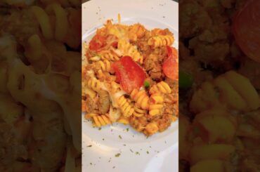 HIGH PROTEIN LOW CARB Pizza Pasta Bake, quick & easy meal prep for weight loss #shorts