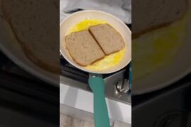 Easy one pan breakfast sandwich! #florida #cooking #food #foodie #yummyfood #yum #podcast #healthy