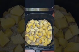 Navratri Special Aloo Chaat Recipe in Airfryer #navratrispecial #shortsvideo #reels #recipe