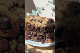 Healthy Chocolate Chip Banana Bread!