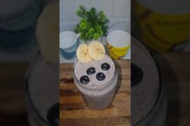 Easy Blueberry Banana Smoothie Recipe | Healthy Breakfast Ideas #blueberry #smoothie #easyrecipe