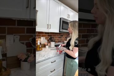 Raspberry Coconut Balls, so yummy ! #momlife #healthysnacks #kidfriendly #EasyRecipes #dessertideas