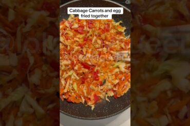Cabbage Carrots and Eggs frice. Healthy weight loss recipes #food #cabbage #carrots #weightloss