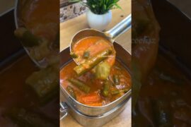 Lunch Recipe: Rice n veg kulambu | potato poriyal | fruit #shortsfeed #lunchideas #lunchbox