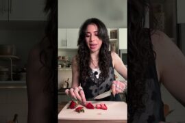 Protein yogurt bark! #healthyfood #recipe #healthysnacks