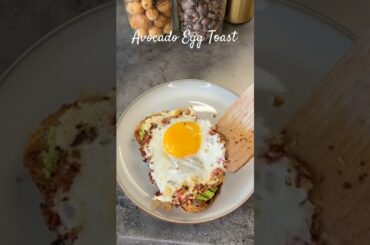BREAKFAST AVOCADO EGG TOAST #shorts#shortsfeeds#breakfastrecipe#easybreakfast#eggrecipe