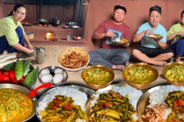 Healthy Village Lunch Recipe : Egg Bhurji Curry, Karela Aloo Sabji with Rice