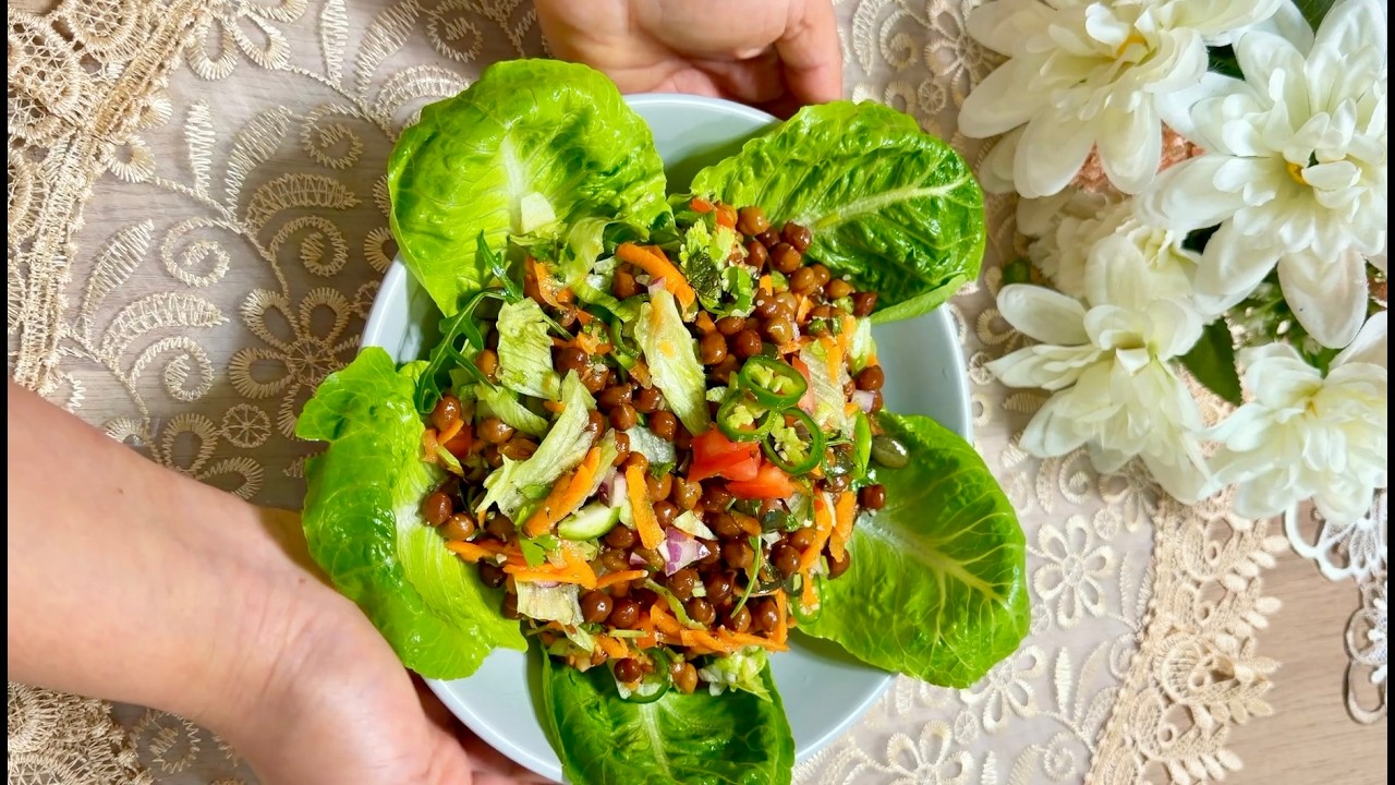 Celebrity Kitchen Style Chana salad in 10 min | Weight Loss Recipe | Glowing Skin #food #protein Celebrity Kitchen Style Chana salad in 10 min | Weight Loss Recipe | Glowing Skin #food #protein