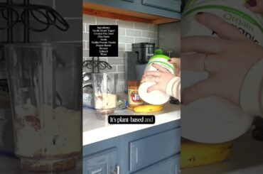 Peanut Butter Banana Protein Smoothie Recipe #healthylifestyle #healthyfood #healthysnacks #momlife