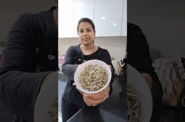 Sprouts ki majedar recipe jo ki aapko breakfast change kr dega #shorts #healthy #viral #ytshorts