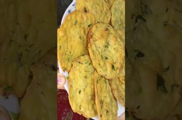 Methi Dhaniya ki khasta puri #food #asmr #cooking #tasty #healthy #breakfast