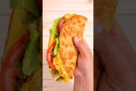 Healthy Egg Breakfast Wrap | Quick & Easy Crispy Bread Recipe#breakfast #food