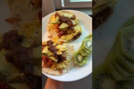 Full day of eating. Pregnancy eating. Second trimester. Healthy recipes. #realfoodforpregnancy