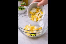 Light Egg Salad | High-Protein & Low-Calorie Meal! #easynutrition #eggsalad #food #healthyeating