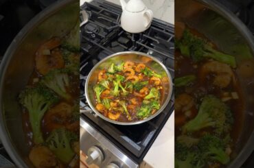 Simple & healthy dinner idea - shrimp & broccoli #dinner #easyrecipe #reels