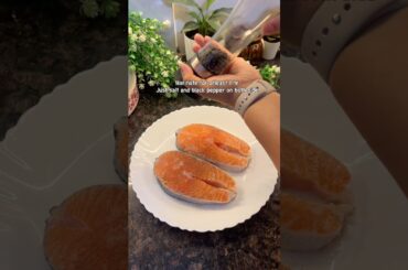Lemon Garlic Salmon #dinnerideas #youtubeshorts #shorts #salmon #healthy #supertasty #fishrecipes