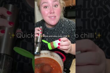#creatorsearchinsights super simple keto chili with grilled cheese sandwiches! This is a super