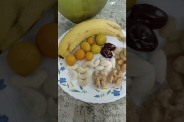 easiest , healthiest, full of vitamins and minerals breakfast for health lovers who don't have time