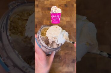 Low Calorie Jeni’s Brambleberry Crisp Protein Ice Cream?!