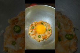 Egg bread with breakfast #shortsfeed #shortsviral #egg #breakfast #shortvideo #shorts