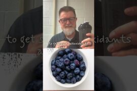 High-Protein Plant-Based Breakfast Smoothie with Vegetables