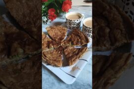 Raat ki bachi roti se banae healthy tasty egg pizza#cooking#food#recipe#shorts feed