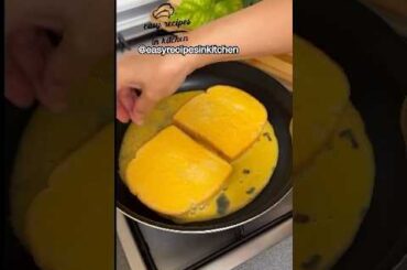 Wow #chef #eggomelettetoastrecipe #eggsandwichhack #healthy_and_fast #onepaneggsandwich