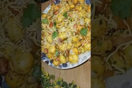 just try this healthy makhana chat for weightloss#chat #healthyfood #snacks#makhana #yt #utubeshorts