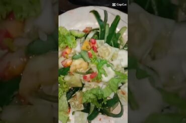 Healthy Food for my bunnies #asmr #shortvideo #scrapveggies #healthyfood