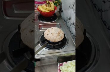 Roti fulane ka Sahi tarika #roti #shorts #ytshorts #shortsfeed #chapati #healthy #phulka #cooking