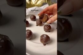 4 Ingredient Healthy Truffles #easynutrition  #healthyrecipes #healthydessert #foodforweightloss