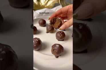 4 Ingredient Healthy Truffles #easynutrition  #healthyrecipes #healthydessert #foodforweightloss