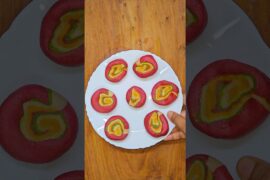 Rainbow Poori khayi h kabhi wo bhi ik healthy twist ke saath #Rainbowpuri#shorts#food#viral#recipe