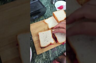 #healthy and postatic sandwich#beetroot sandwich#swadisht nashta#shortvideo