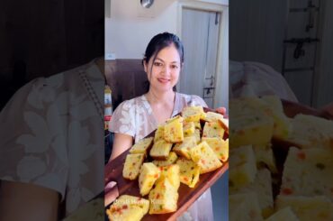 Aise bnaya hai chai ke sauce pan me #shorts #bristihomekitchen #fruitcake