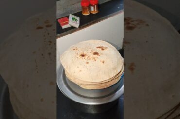 #roti #breakfast #rotisabzi #foodie #flatbread #streetfood #health #information #cooking #phulka